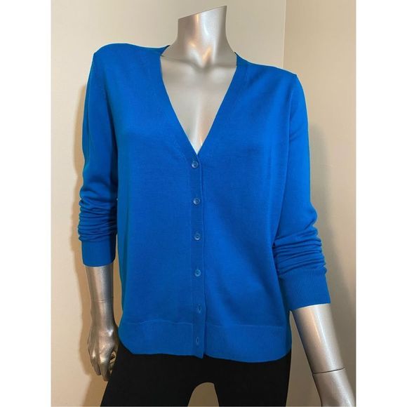 Uniqlo Women's Blue Crew Neck Sweater - Picture 3 of 10